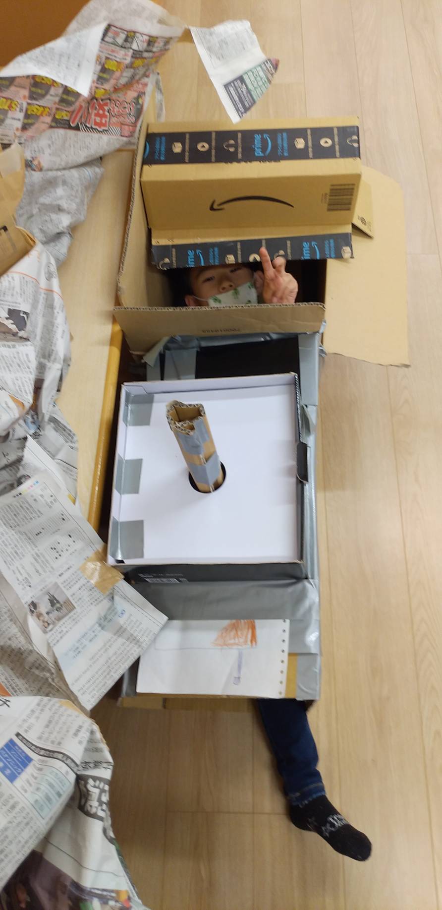 ダンボールで秘密基地?!